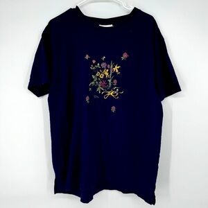 Vintage navy floral design tshirt